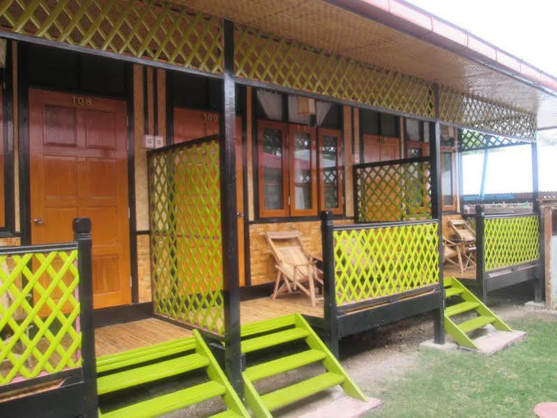 Palace Nyaung Shwe Guesthouse Exteriör bild